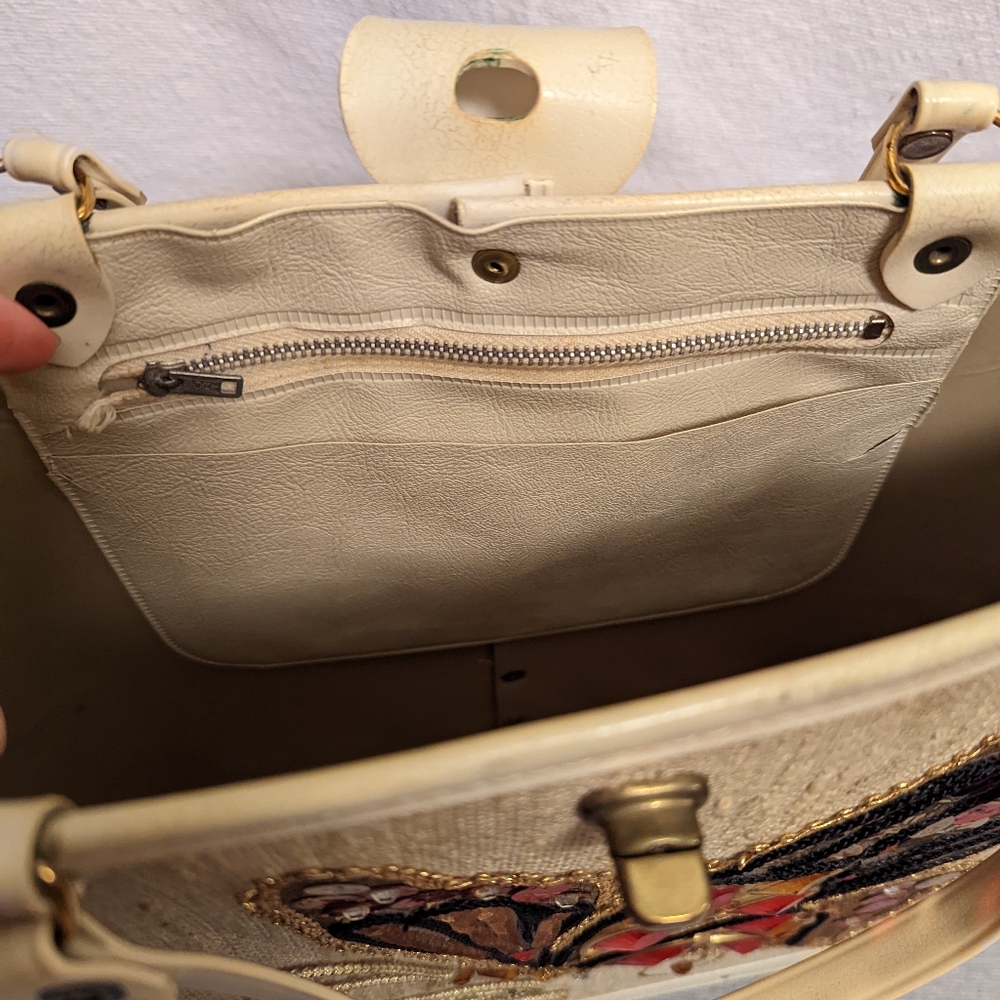 Vintage Butterfly Sequenced Jeweled Unique Purse With Wood Bottom - Picture 8 of 11